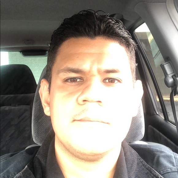 Meet your Posher, Carlos - Picture 1 of 1